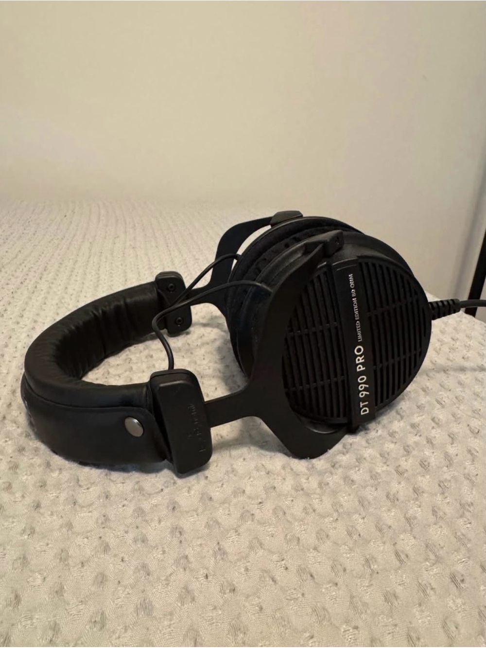 Beyerdynamic DT 990 Pro Limited Edition 80 Ω – Like New